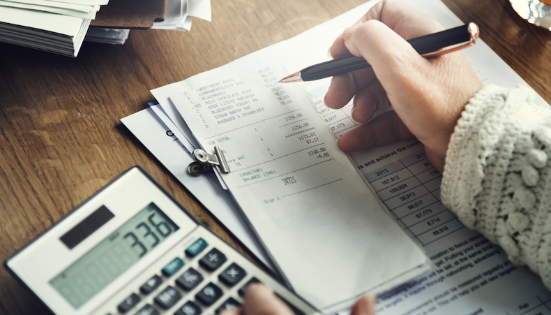 10 ways to help employees take control of their finances.jpg 1