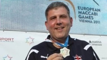 Ian Davis direct line.jpg