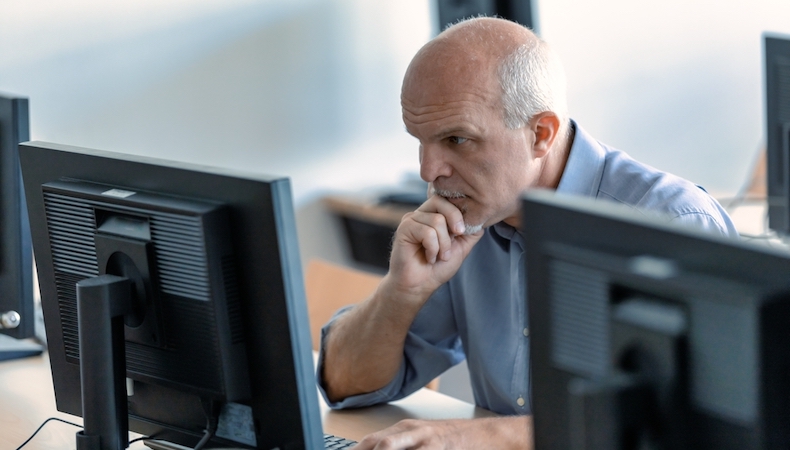 Top tops for maintaining employee human connections and reducing workplace loneliness.jpg 1