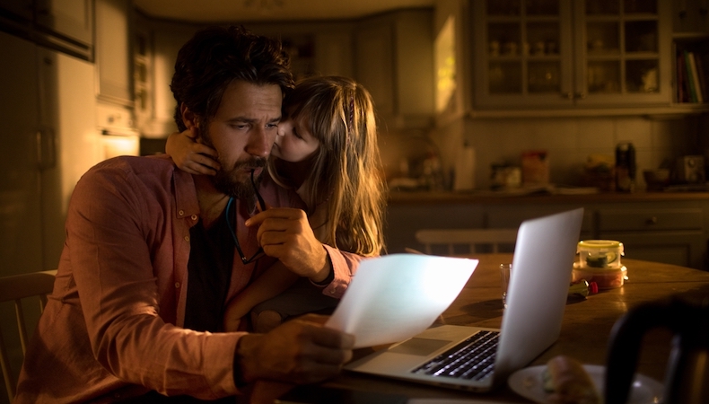 4 tips for supporting parents with the cost-of-living crisis.jpg 2