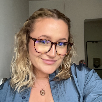 Evelyn (Evie) Hibbert